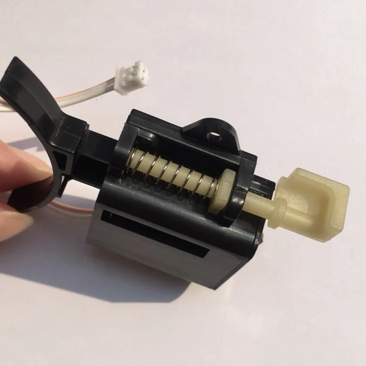 Akıllı Kapı Kilidi Aksesuarlar - Electronics & Gadgets Starting With C incelemesi ve fiyatı